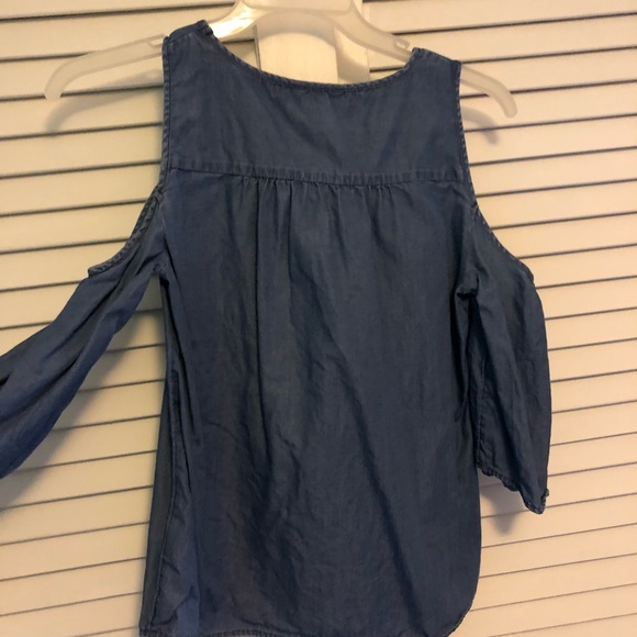 Cold Shoulder Top - Picture 5 of 6